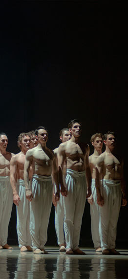 Відео з TikTok: фрагмент вистави «Весна і осінь»