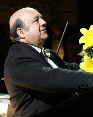 КОЖУХАР Володимир