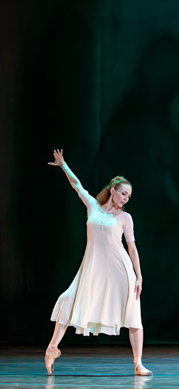 Відео з TikTok: фрагмент вистави «Весна і осінь»