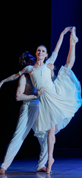 Відео з TikTok: фрагмент вистави «Весна і осінь»