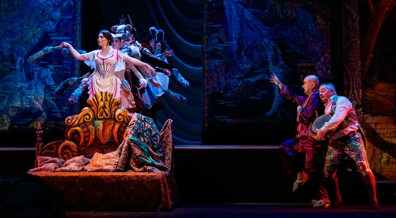 Служниця-пані